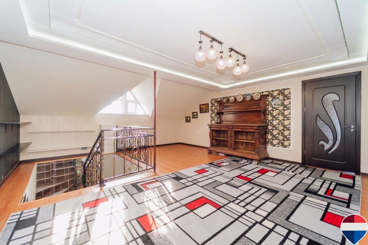 Casă de vânzare, Obileni, Hîncești ,185 m² ,16 ari, 2 garaje - Poză 14