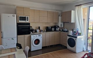 Apartament de vanzare 3 camere , zona de Sud et 4 - Poză 2