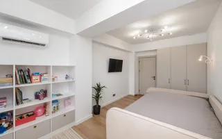 Vânzare, apartament, 2 dormitoare + living- 82 mp, Buiucani - Poză 13