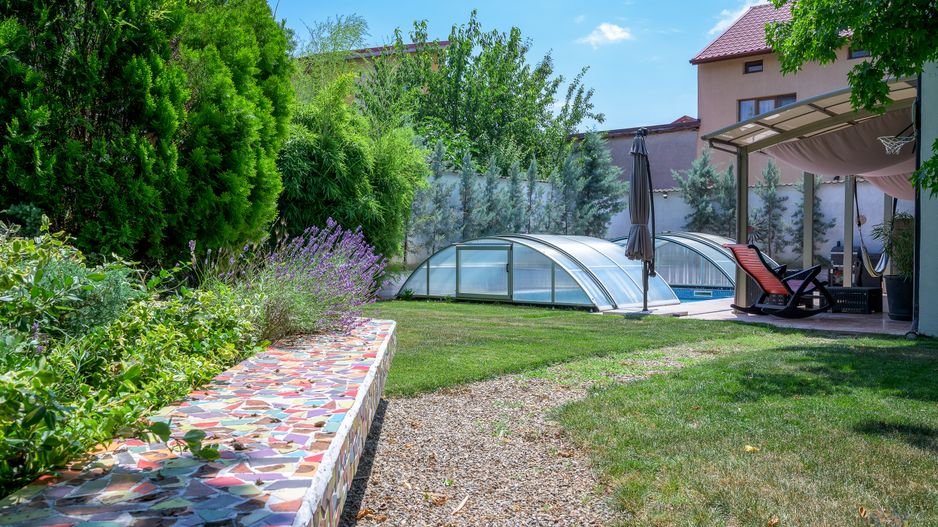 Vilă de arhitectură cu piscină, garaje și teren de 800 mp - Poză 17