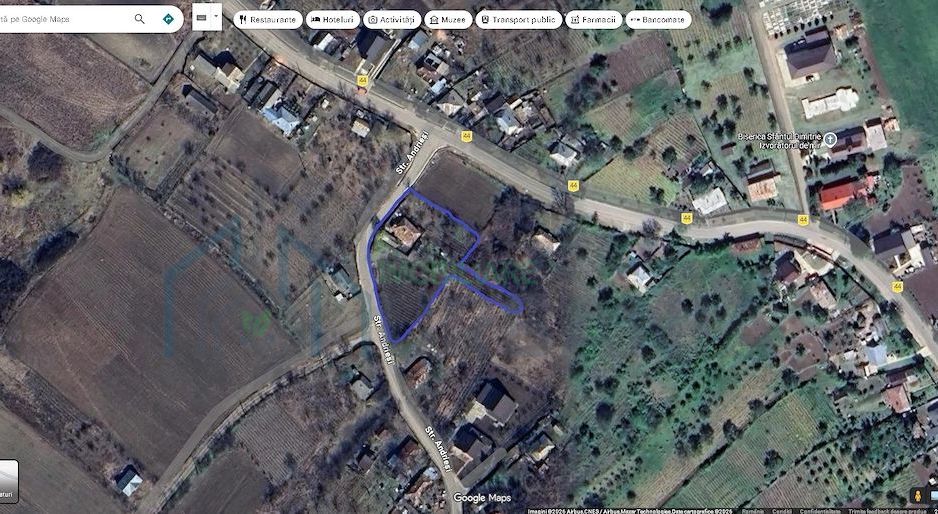 Casă cu teren în Comarna, Iași - Poză 1