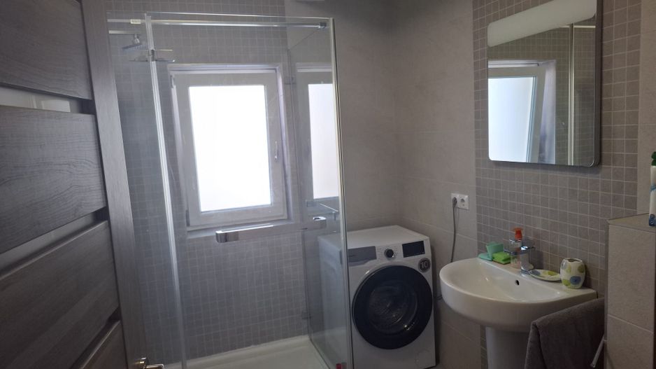 Apartament doua camere + mansarda, Selimbar, str. Brana - Poză 1