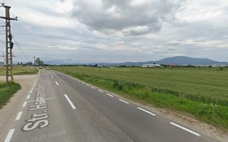 OCAZIE! Lot teren in vecinatatea aeroportului Brasov 50 m deschidere - Poză 1