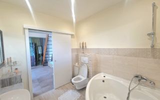 GAZDĂ LA VILA | Camera îngrijită și locație liniștită | CHELTUIELI FIXE - Poză 6
