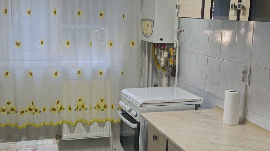 De inchiriat 1 camera Micro 21,mobilat si utilat,parter - Poză 6