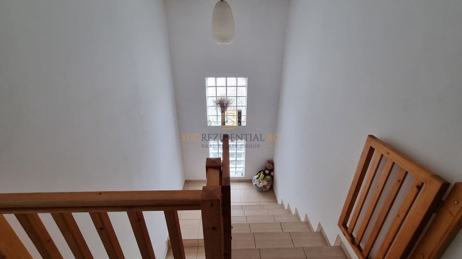 Vila parter + mansarda, 4 camere, teren 424 mp, Comuna Berceni - Poză 12