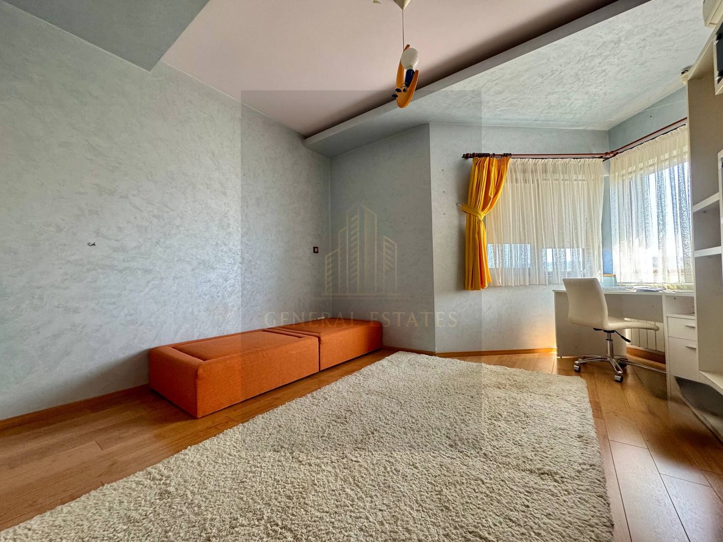 Vînzare Casă în 3 Nivele -Hlincea - 343 m.p. - Poză 22