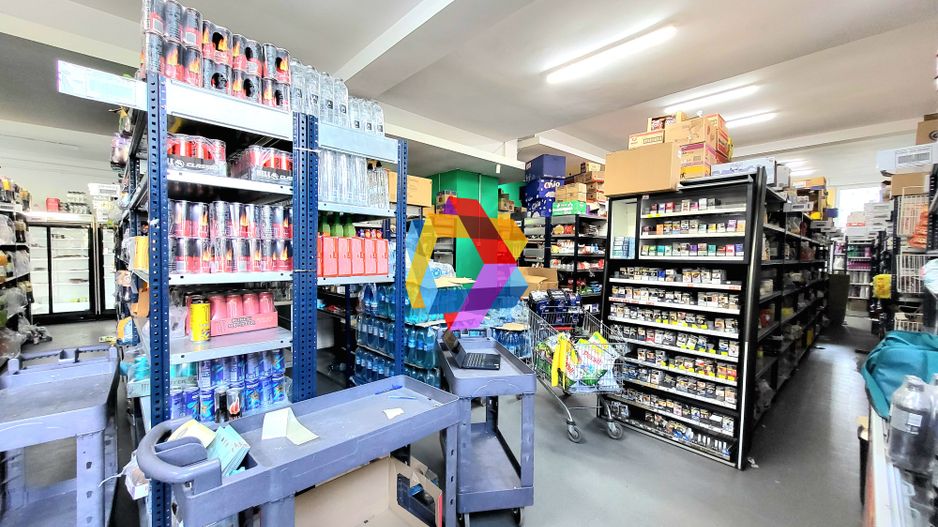 Spațiu comercial cu terasă - 350 mp - Poză 1