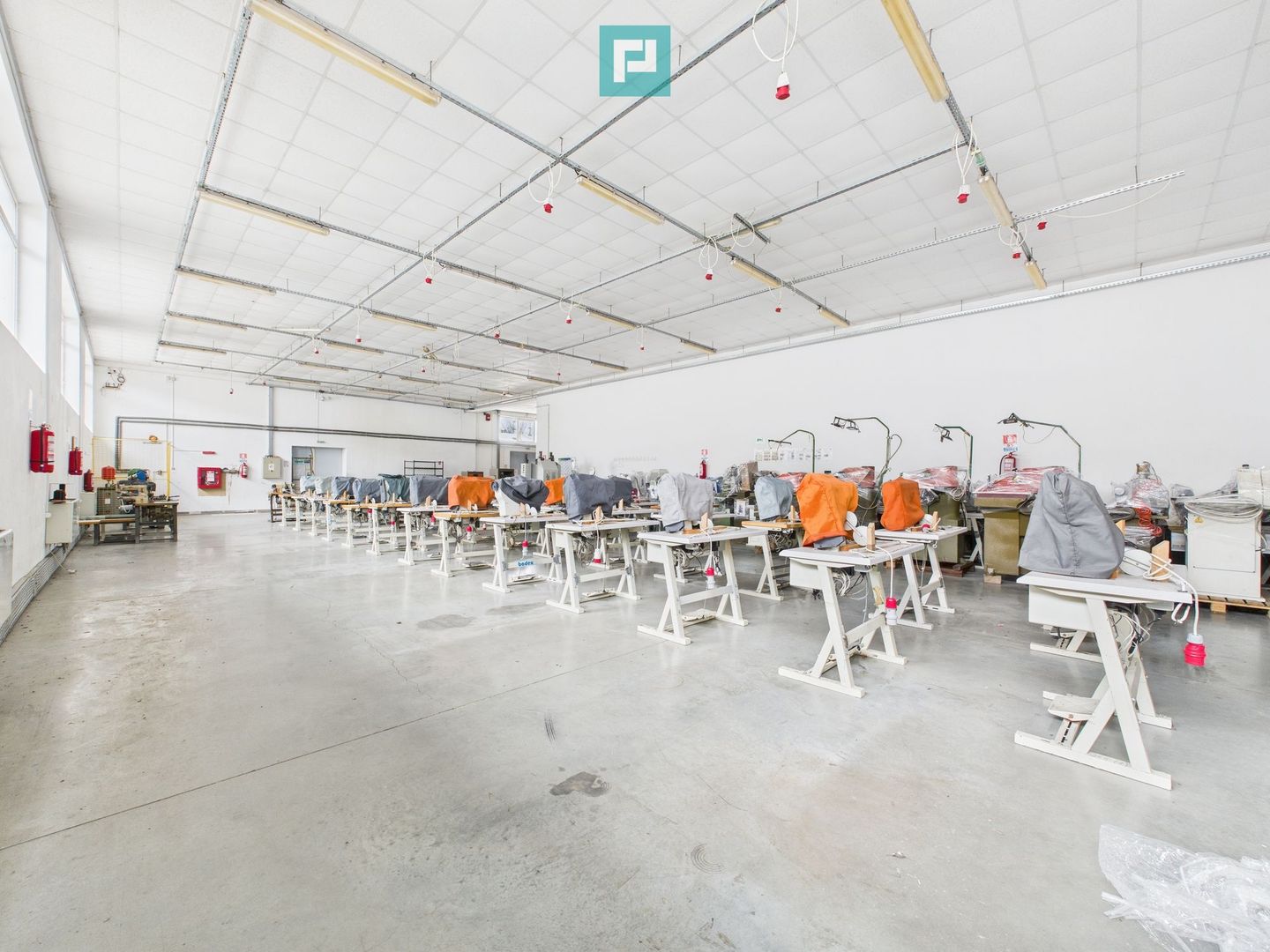 Teren 9.419 mp + hale 7.000 mp – Huși, Vaslui - Poză 8