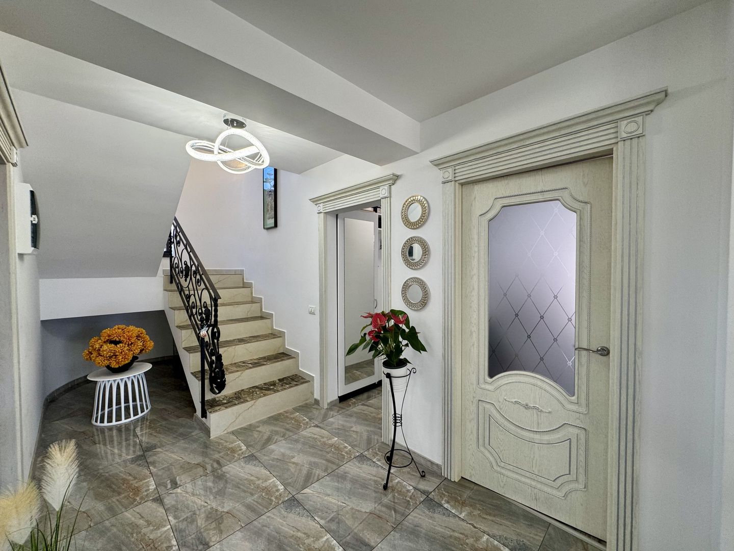 Berceni - VILĂ UNICAT, spațioasă, curte 1.000 mp, la 7 min metrou - Poză 13