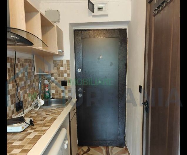 Cameră de cămin închiriată, Bularga, 12 mp, cu grup sanitar propriu - Poză 1