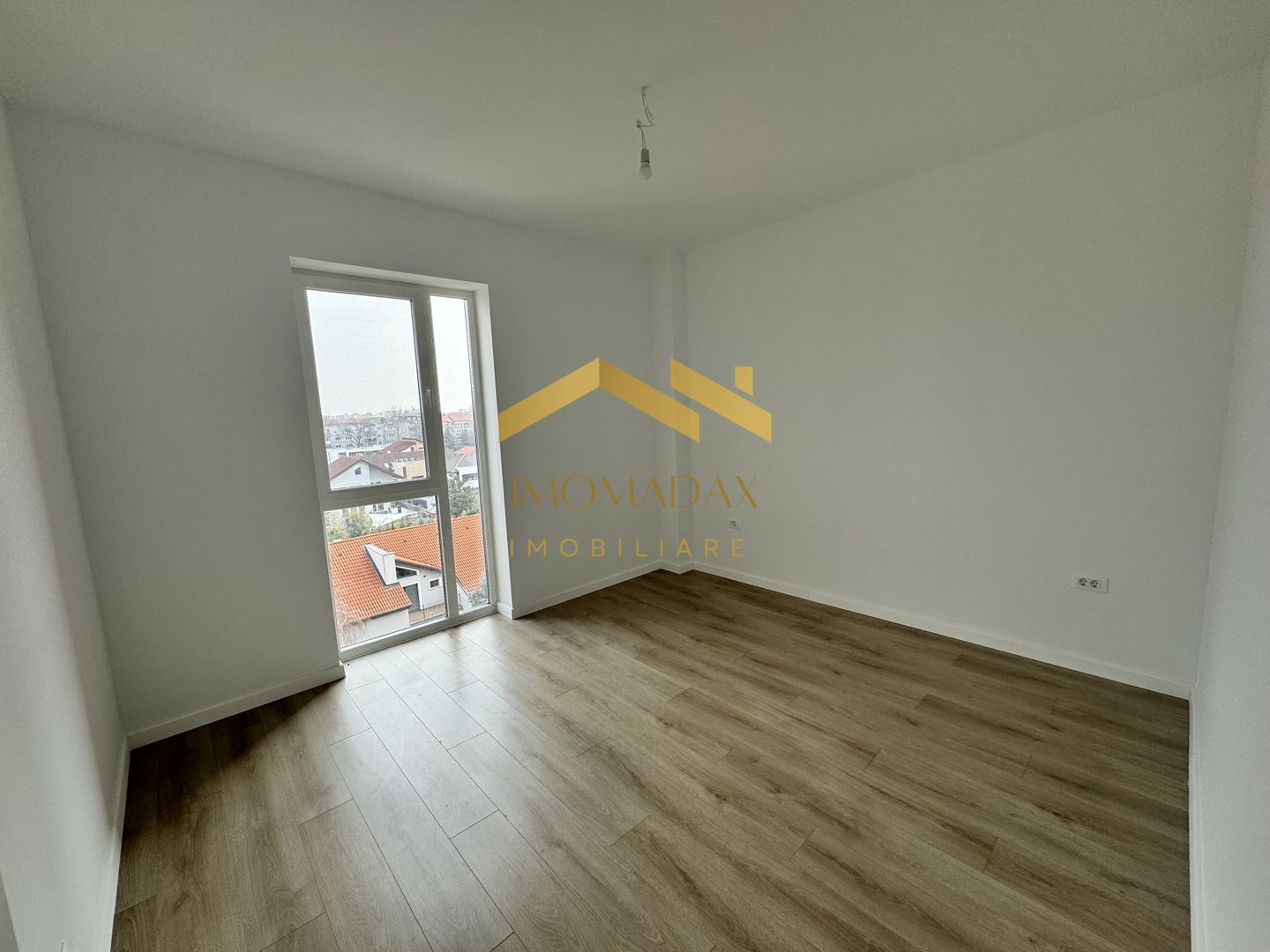 Aradului-Apartament 3 Camere-Centrala Proprie - Poză 5