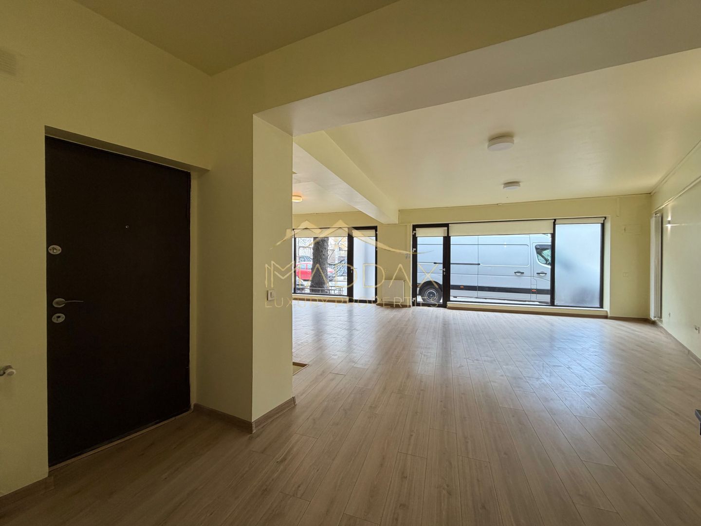 Spatiu Comercial *180mp* // 2 parking spaces // Stefan Cel Mare - Poză 4