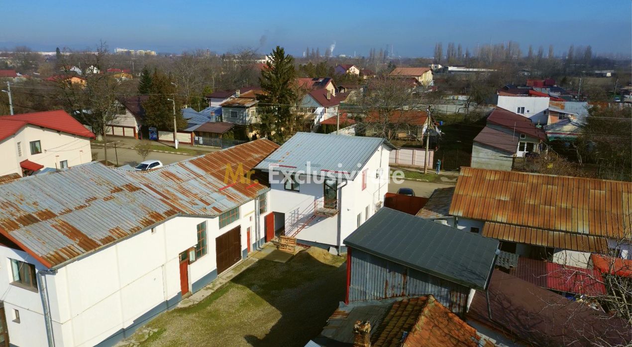 Vila 290mp + 4 spatii comerciale/chiriasi /depozitare, teren 1401 mp, acces DN1 - Poză 3