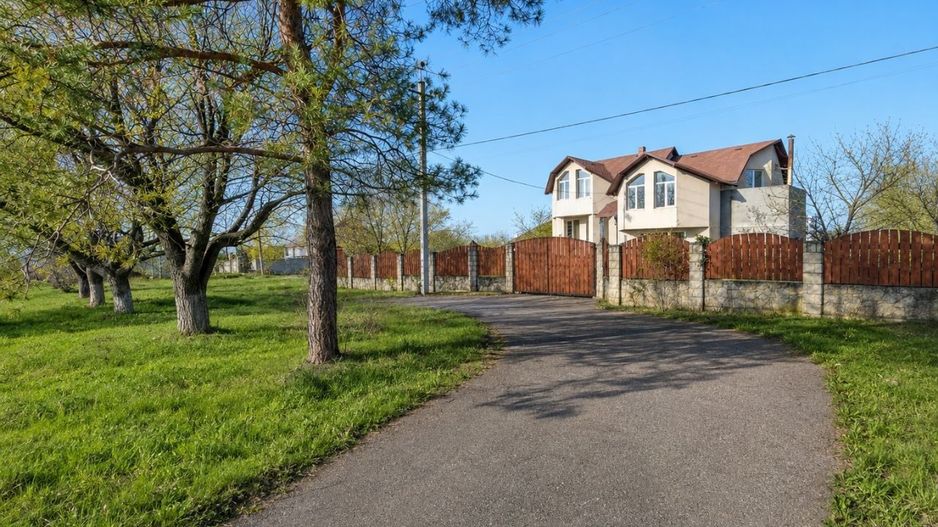 Casă în Doroțcaia – 140 m² | 13,71 ari | 6 camere + living - Poză 2