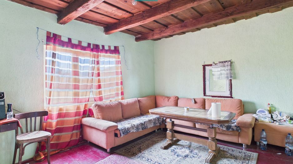 Casă cu 3 camere în localitatea Berindia, Arad - Poză 9