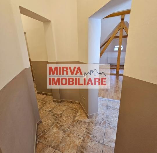 🏢 Spațiu de birouri – 5 camere, 3 băi – Mansardă vilă, Central - Poză 26