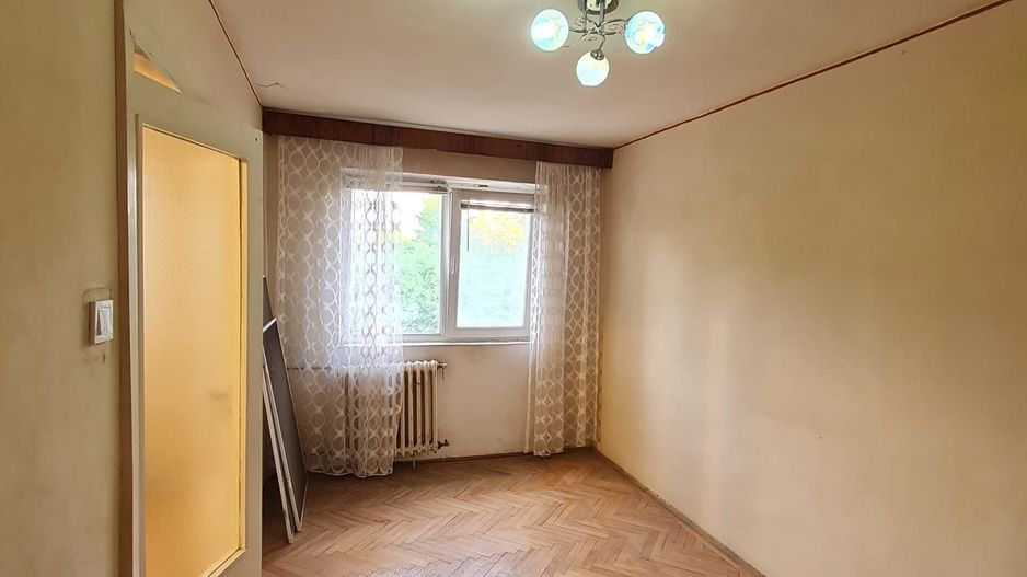 Apartament modest 2 camere zona Sagului - Poză 1