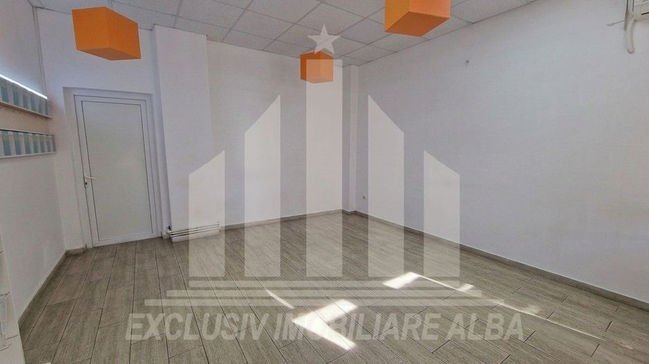 Spatiu comercial | Trafic intens | Cetate | Pozitie ultracentrala - Poză 2