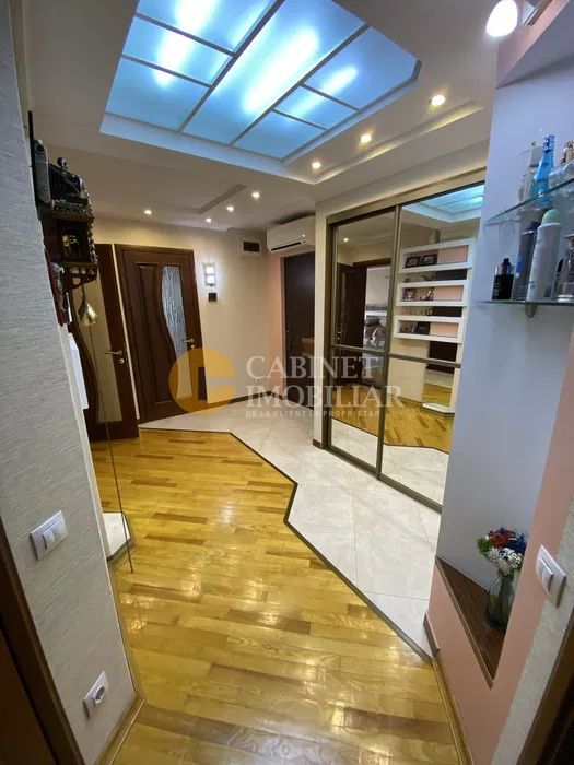 Apartament  3 Camere Decomandat - Et 1 - Bloc 1989 - Poză 5