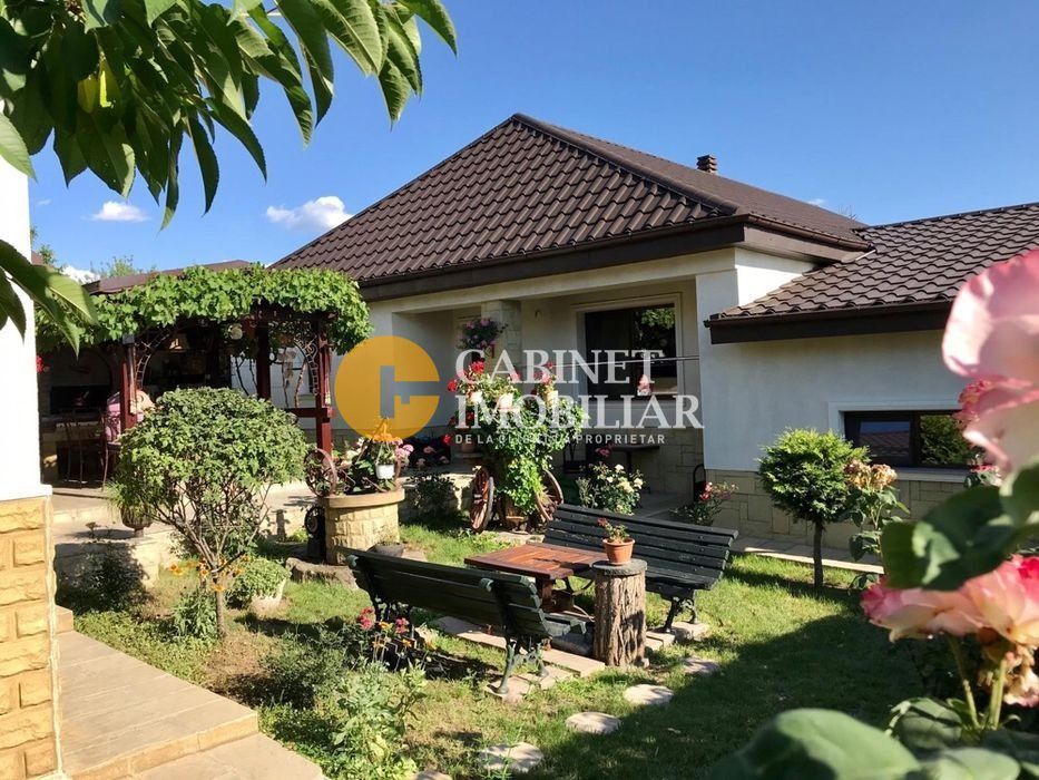 Proprietate deosebită în Aroneanu – 2 case pe teren generos de 1209 mp - Poză 2