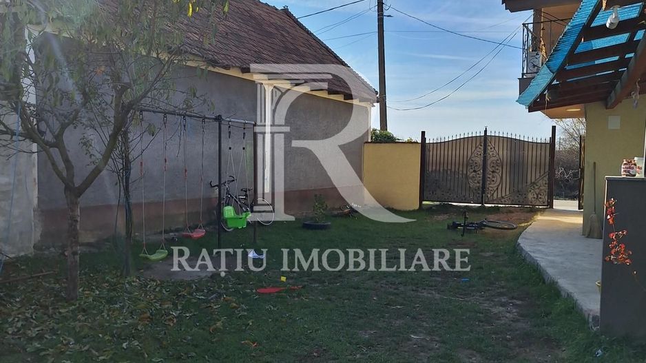 De vanzare | Casa cu etaj la cheie | Sarsig | Bihor - Poză 13