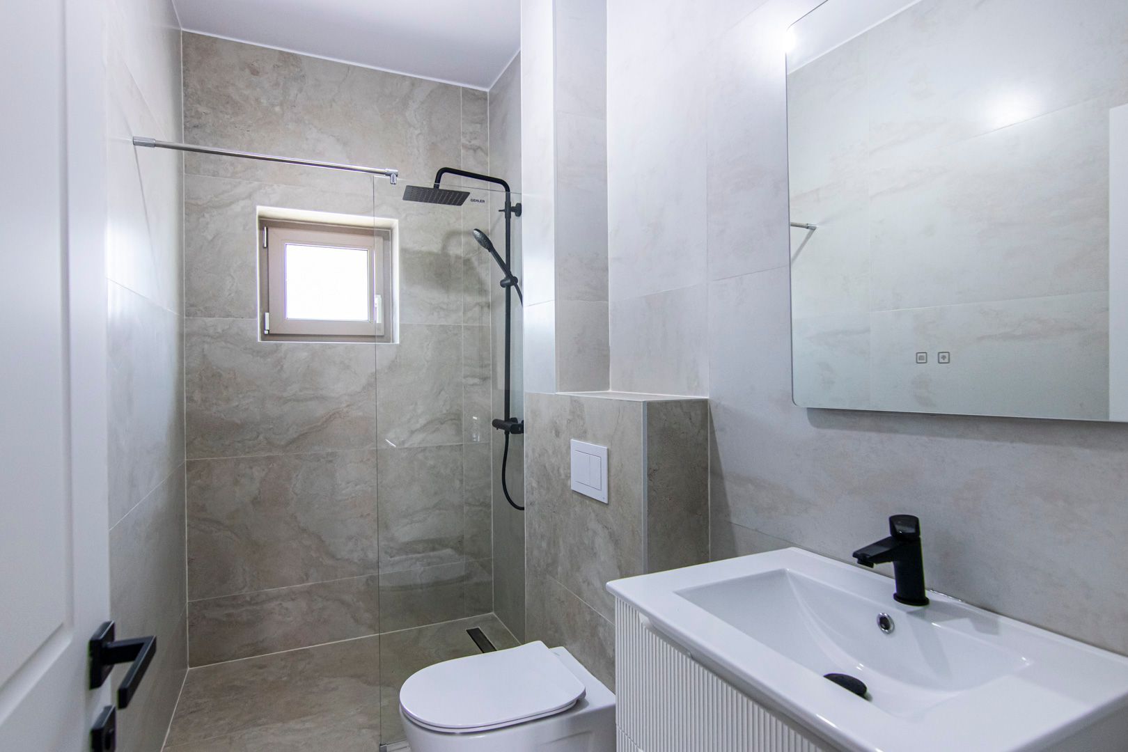COMISION 0 % | CASA PREMIUM | 5 CAMERE | FINISATA LA CHEIE | OTOPENI | - Poză 11
