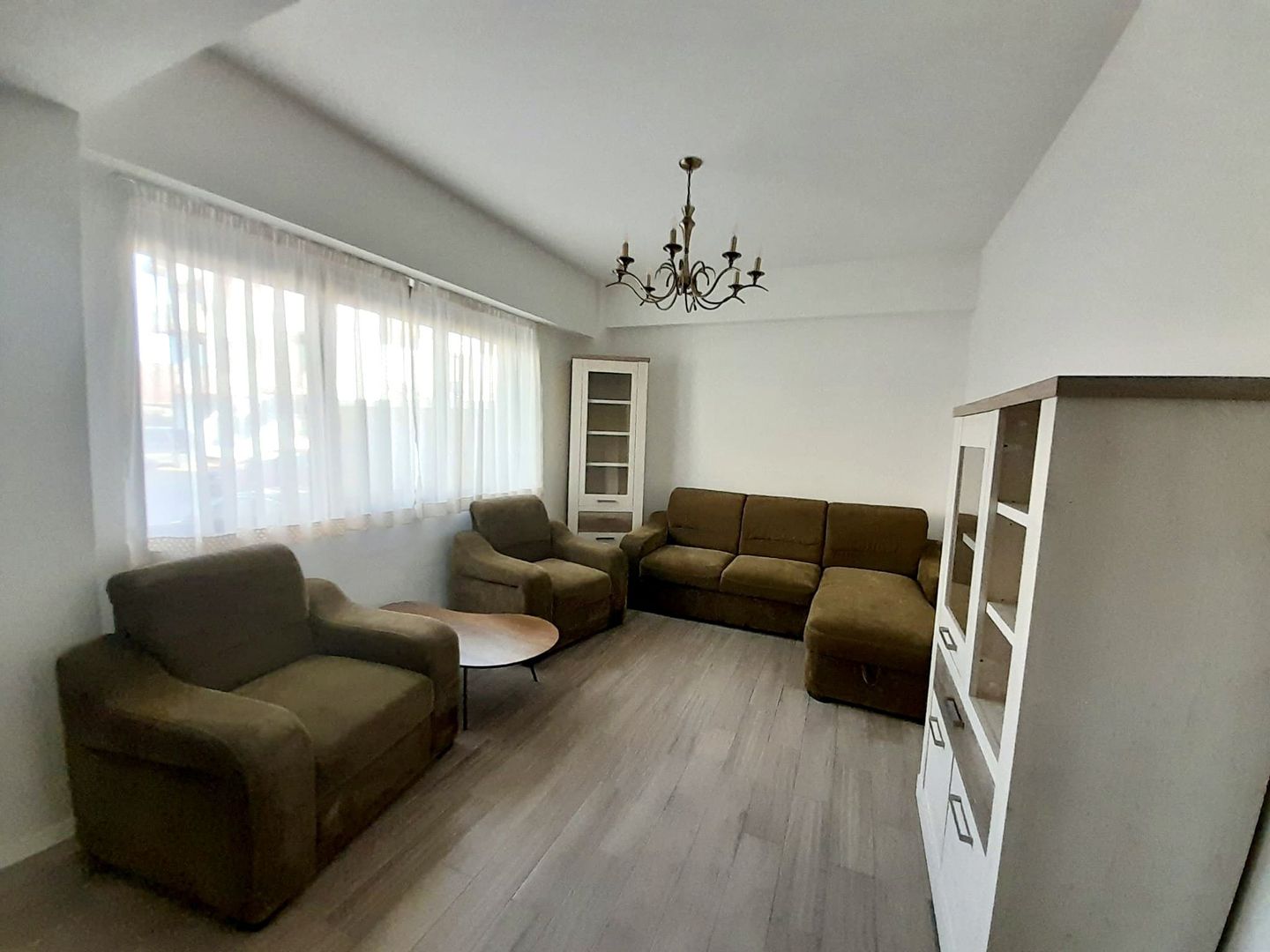 APARTAMENT LA PRIMA INCHIRIERE CU CURTE - Poză 3