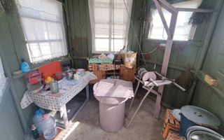 Casa modesta cu teren generos, zona Magura, - Poză 16