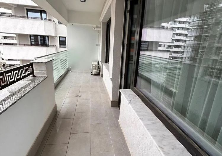 Apartament exceptional 2 camere etaj 7/8 Royal Town 131.200euro - Poză 6