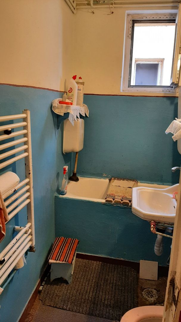 Apartament de vânzare 2 camere Aleea Savinesti - Poză 3