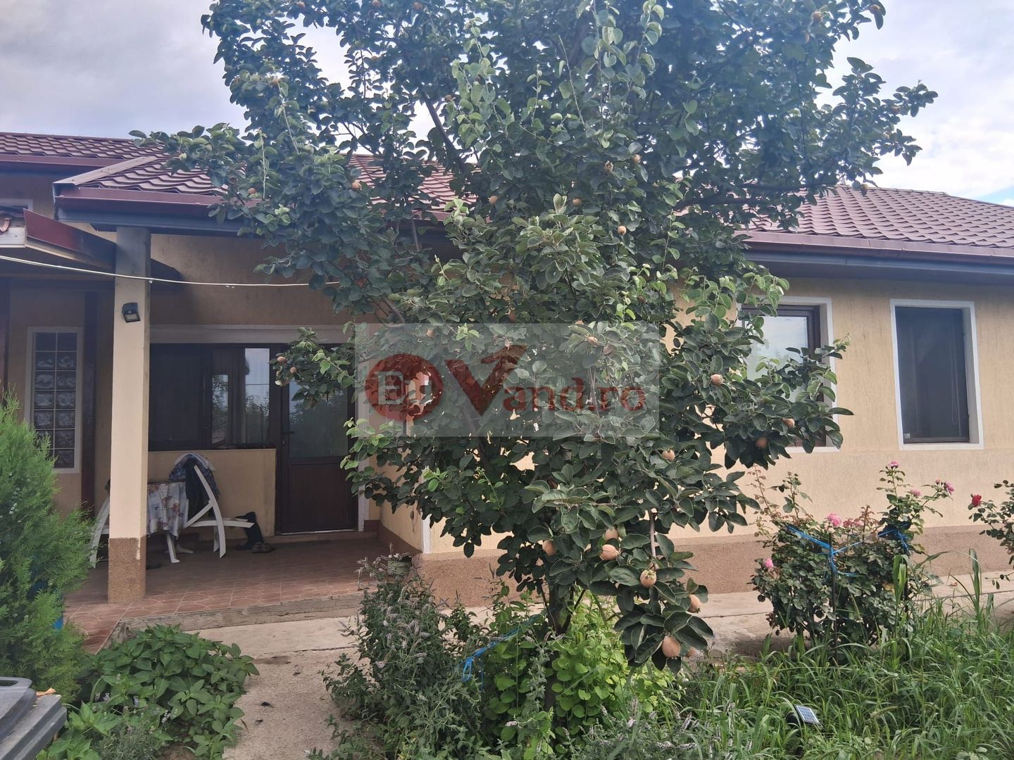 Casa Vânători, SU 140 mp, teren 1107 mp, toate utilitățile - Poză 1