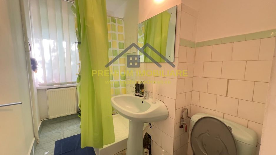Apartament 3 camere etaj 1 - zona centrala - Poză 4