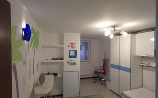 Apartament 3 camere cu parcare – spațios, complet echipat, ideal pentru familie - Poză 9