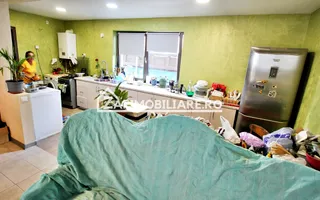 Casa 5 camere,250 mp,660 mp teren, cartier 7 Noiembrie,zona Sudului, - Poză 12