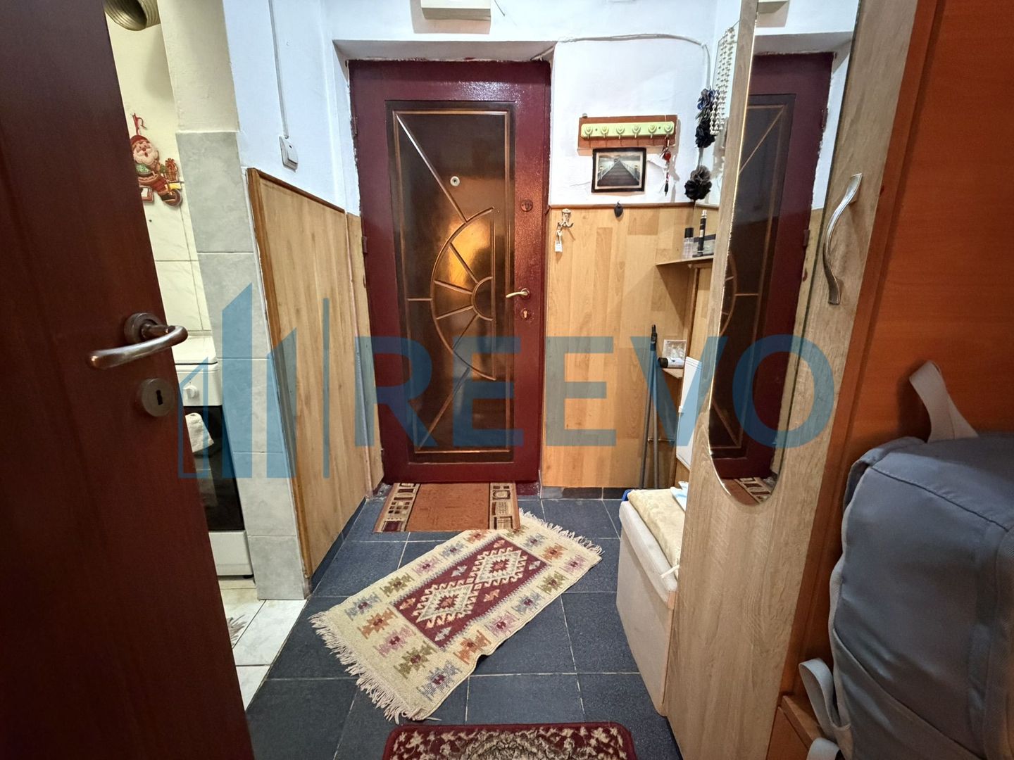 O garsonieră de 22 mp, situată la etajul 4, aflat pe strada Letea. - Poză 3