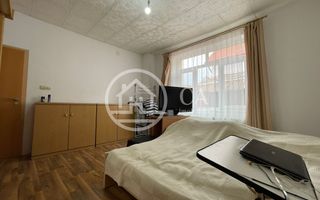 Casă de vânzare cu 3 camere si o anexa in zona Cantemir, Oeadea. - Poză 9