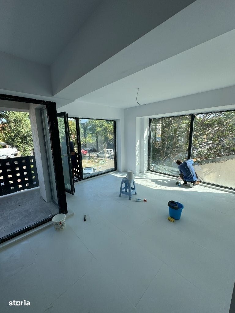 OCAZIE Spatiu comercial / Birouri Piata Floreasca - Poză 1