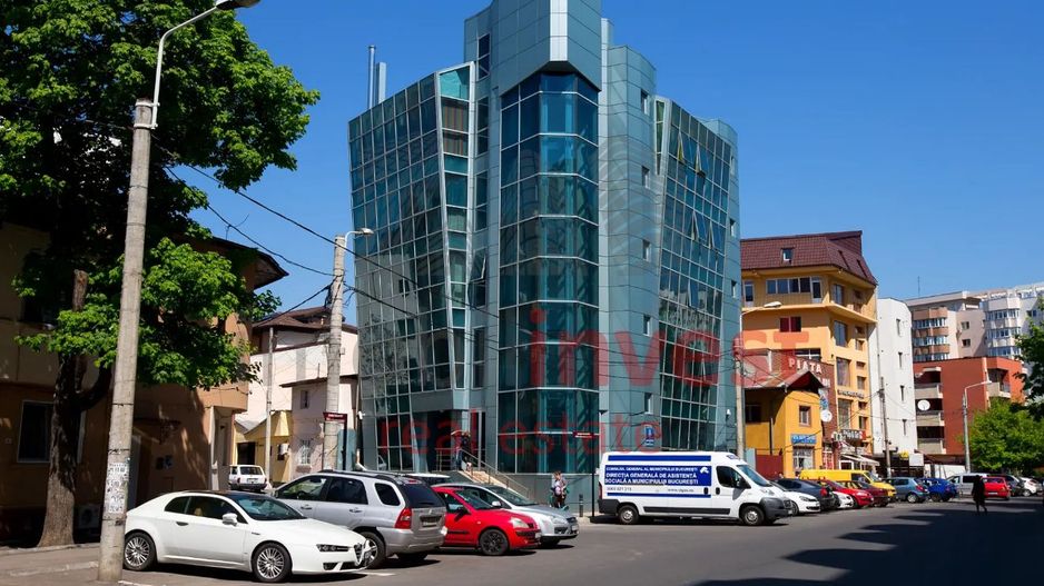 Cladire de birouri Vitan pretabilă pentru diverse afaceri. - Poză 2