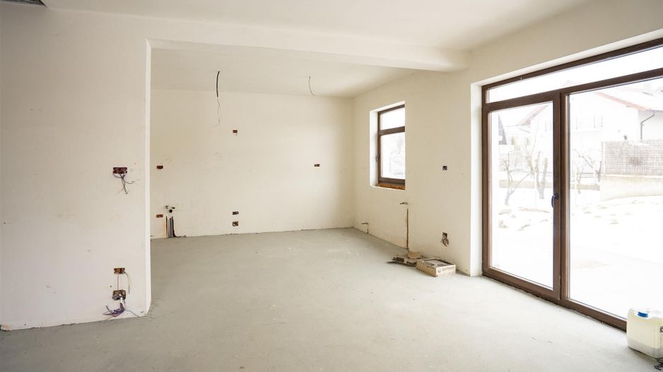 Casa de vanzare Parter Zona dealuri Oradea - Poză 4