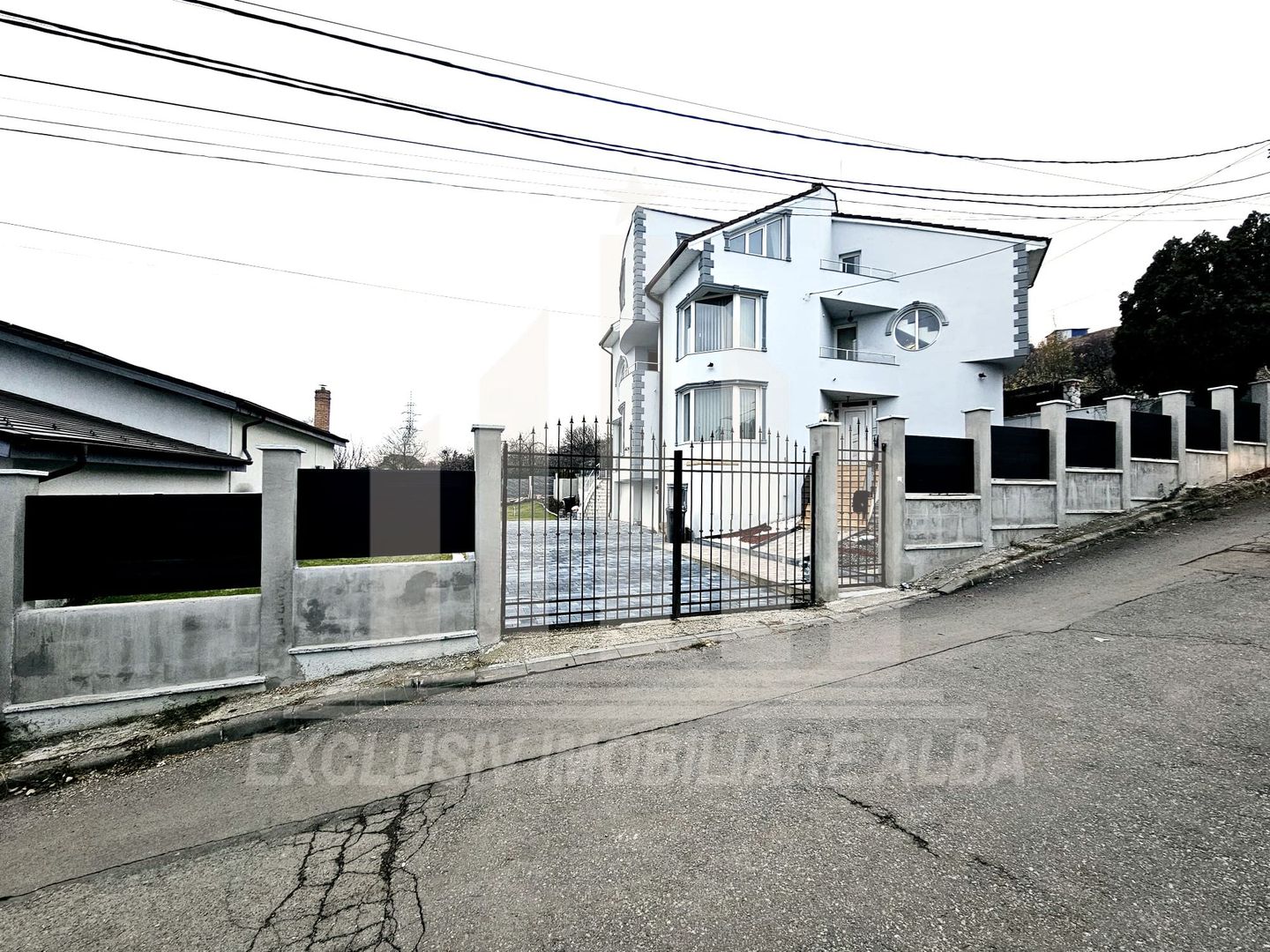 Casa individuala de vanzare, Cetate - Poză 1