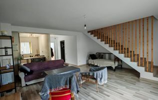 Comision 0. Vila tip duplex S+P+E cartier IZVOR Tarlungeni 179000 euro