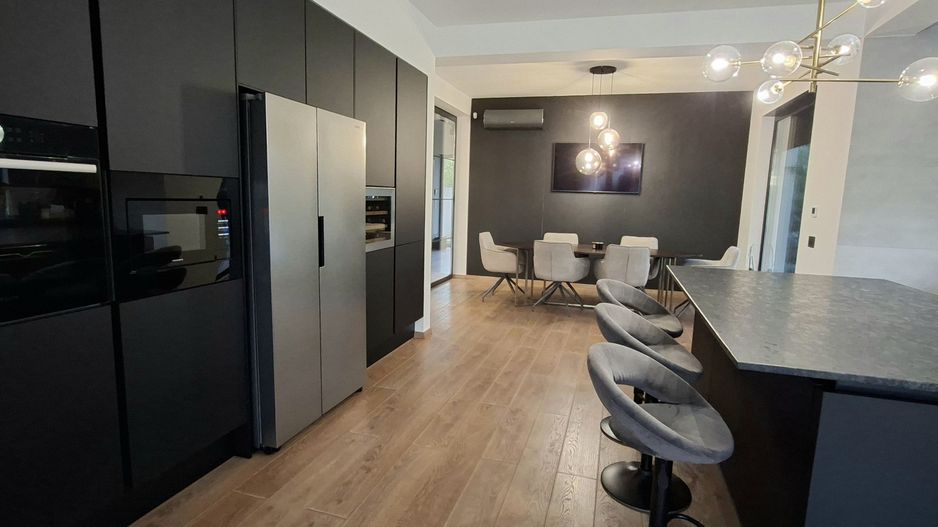 Locuinta individuala exclusivista cu piscina - Dumbravita - Poză 10