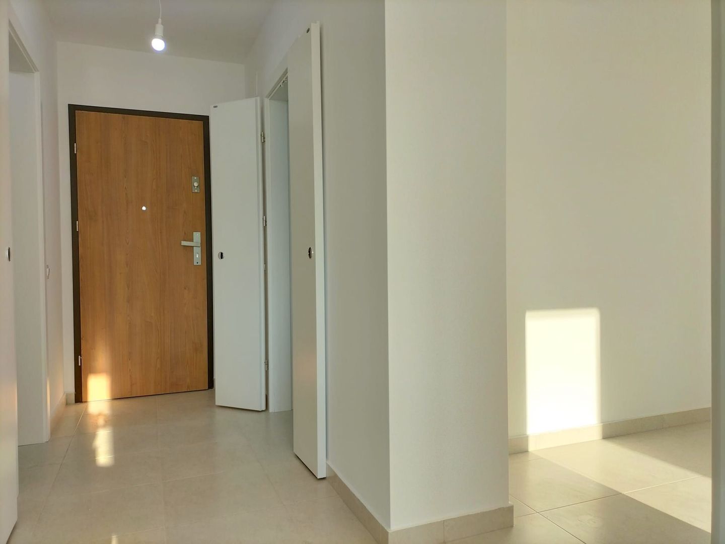 Apartament 2 camere nemobilat  Urban Plaza - Poză 13