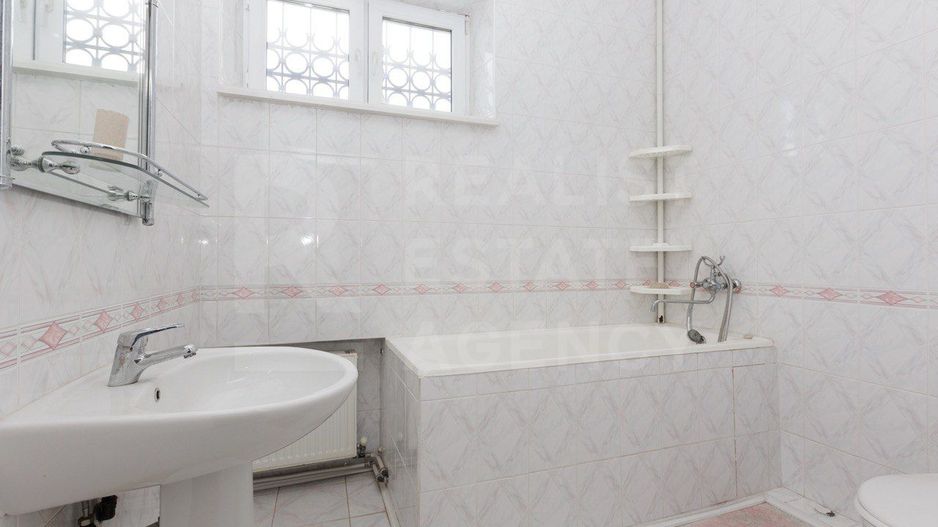 Vânzare, casă 3 nivele , str. Sihastrului, Codru - Poză 16
