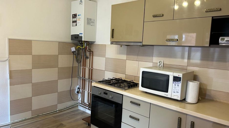 Casă individuală + teren 500 mp - Poză 4