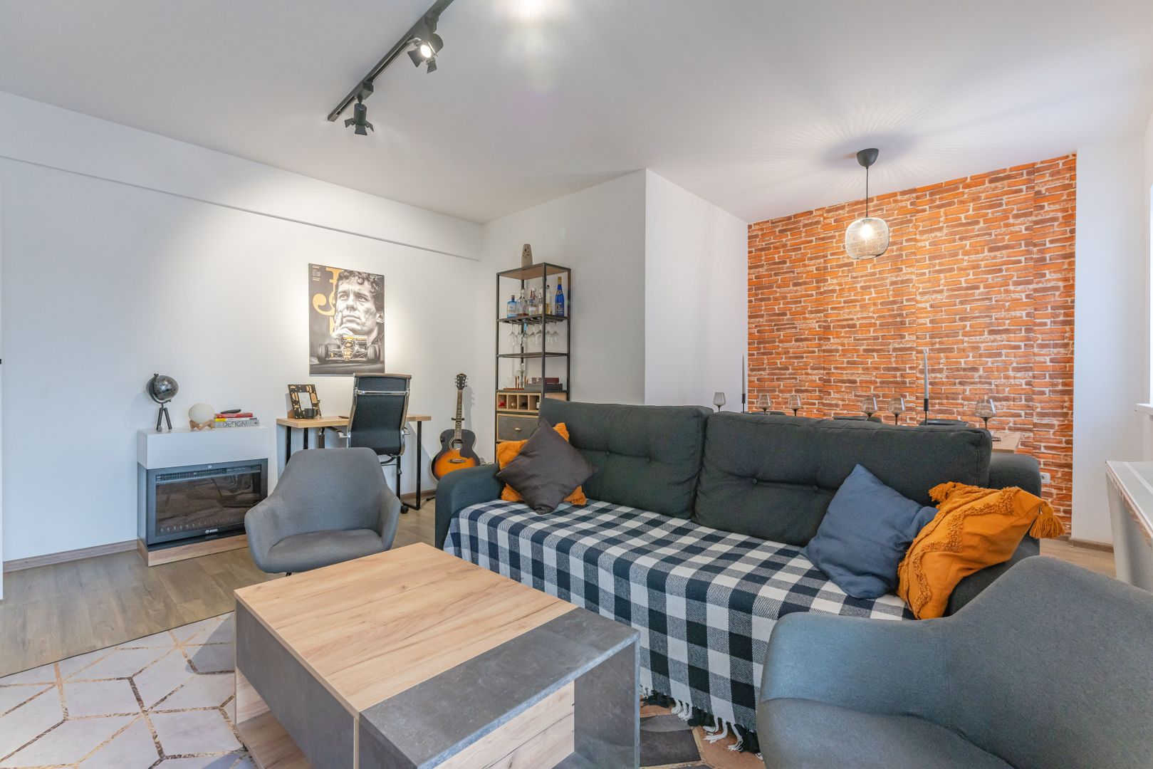 2 camere decomandat mobilat utilat cu gradina - Poză 13