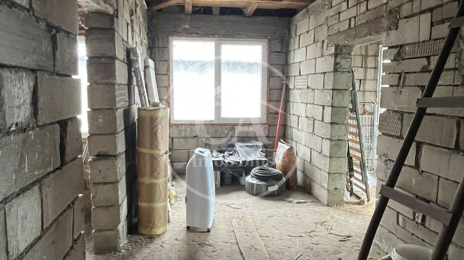 Casa de vanzare D+P+E+M cu 5 camere în Livada De Bihor - Poză 10