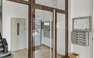 Studio Piata Romana, renovat complet, vedere panoramică dublă - Poză 12