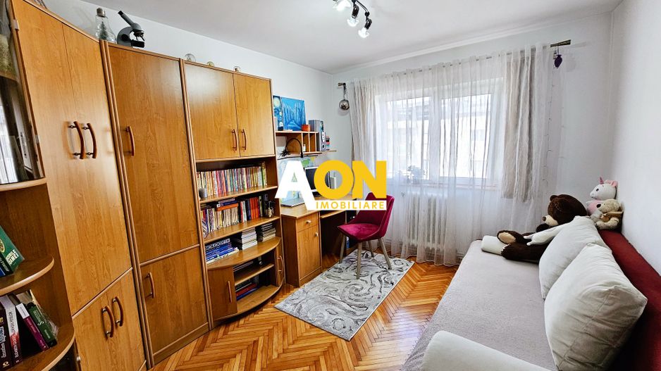 Apartament 3 camere, decomandat, Cetate, zona Kaufland - Poză 7